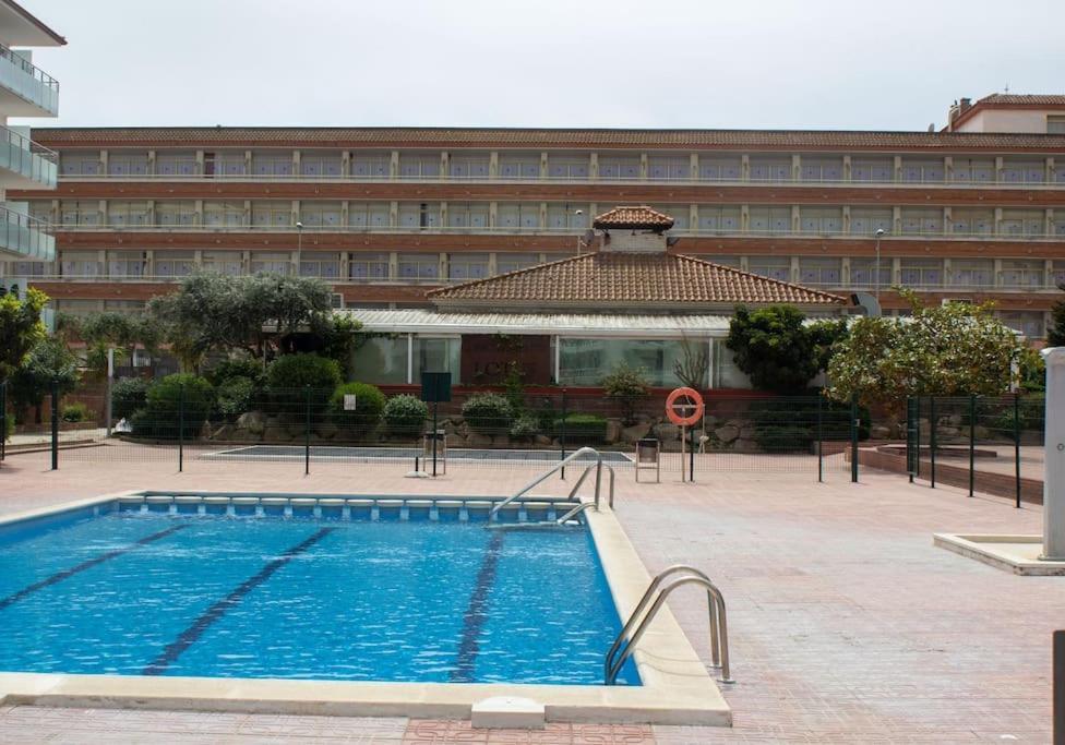 Alegre Apto Con Piscina, A 300M De La Playa. Blanes Exterior photo